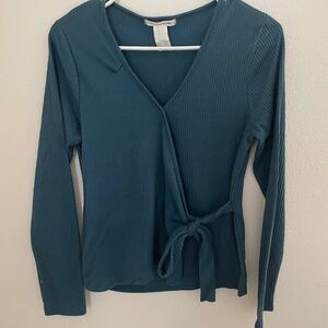 Caution to The Wind Tie Longsleeve